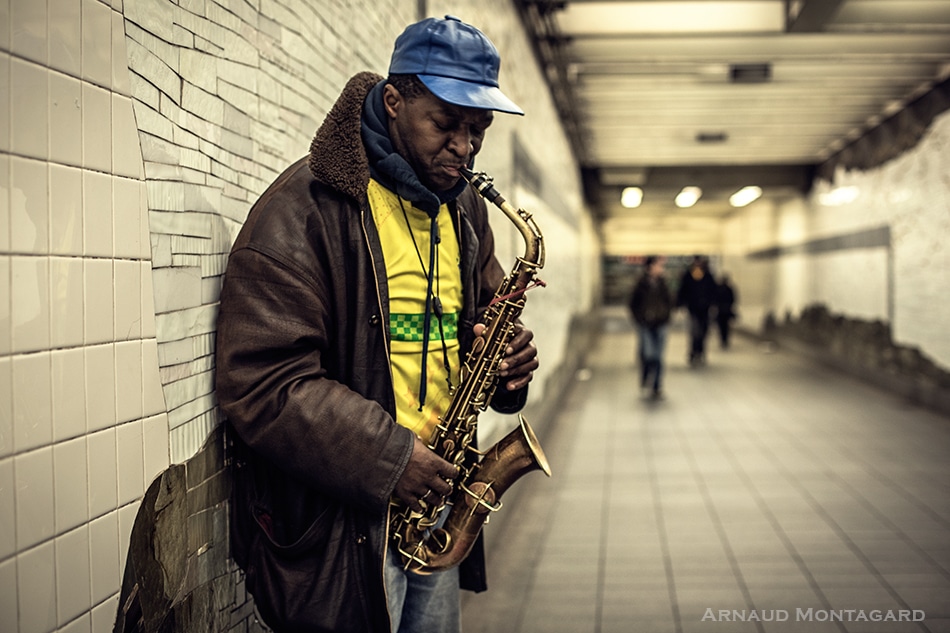 Joueur de saxophone dans le métro de New-York