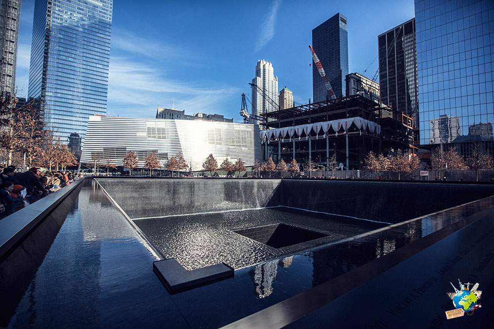 Le memorial du 11 septembre est un lieu a faire à New-York. Difficile de décrire à quel point il est impressionnant.