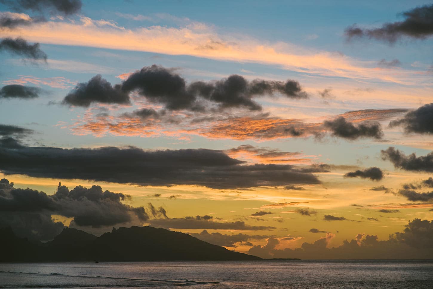 coucher de soleil sur Tahiti