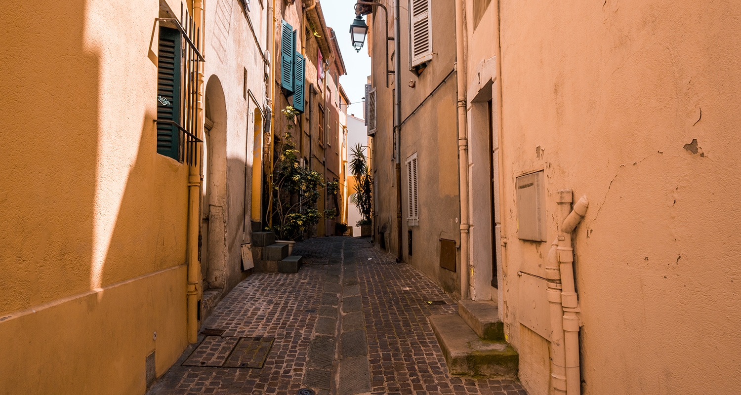 Le quartier du Suquet à Cannes