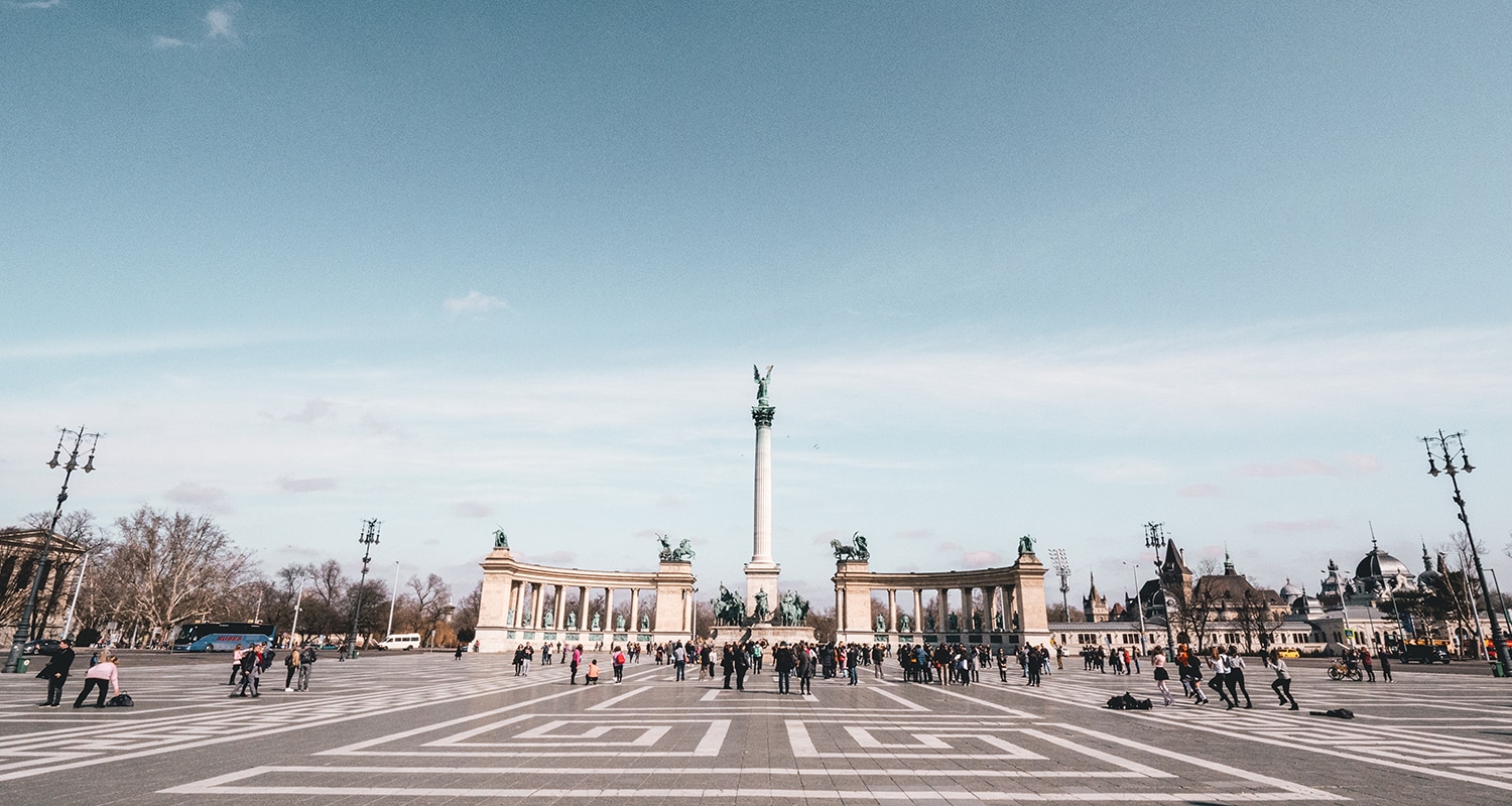 La place des héros à budapest