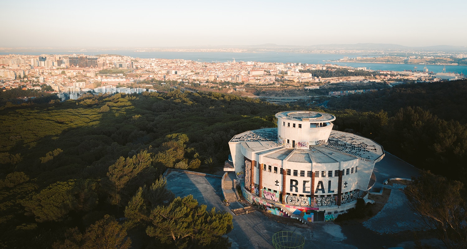 le Panorâmico de Monsanto est un des lieux les plus insolites de la capitale portugaise