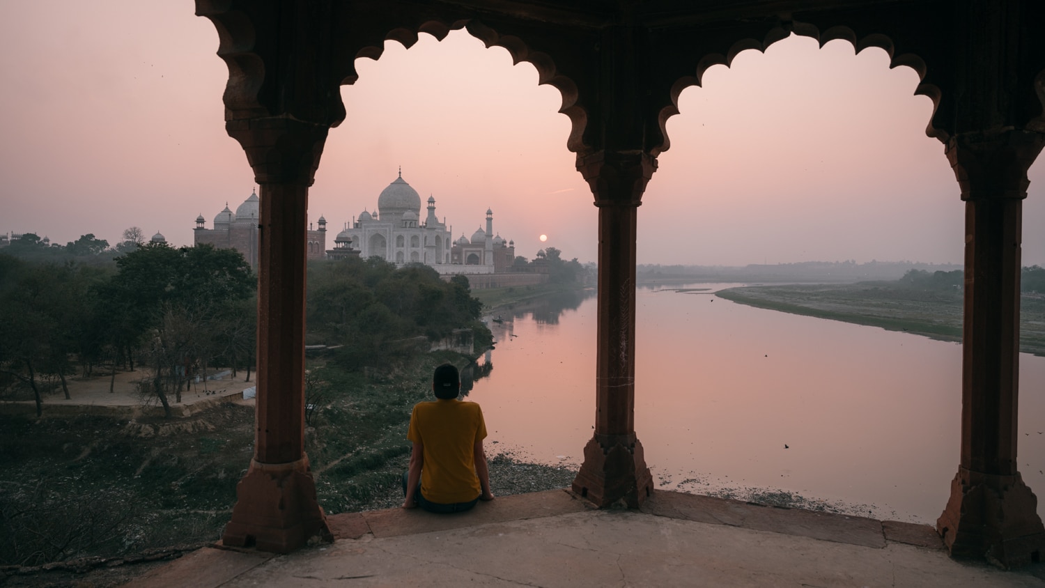 LA vue depuis la tour qui se situe en haut du taj mahal