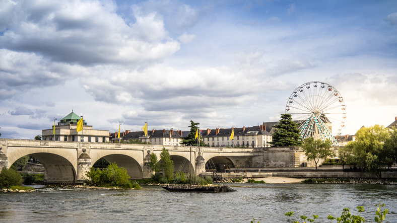 la ville aux belles tours