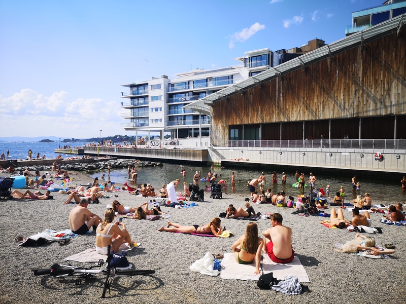 La plage de Tjuvholmen bystrand à oslo pour visiter 