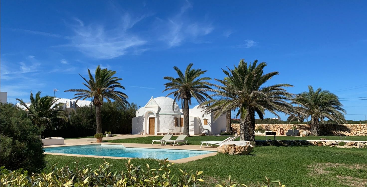 Visiter Minorque en passant par Ciutadella et ses maisons dômes blanches